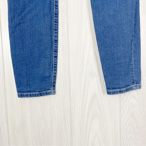 Torrid | Medium Wash Mid Rise Skinny Jeans Vintage Size 12 - Picture 6 of 10